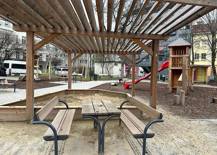 Spacious & Cozy - Near Metro & Center - 3 Beds For 5 Person Holiday home Vienna