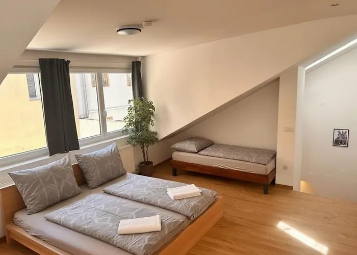 Spacious & Cozy - Near Metro & Center - 3 Beds For 5 Person